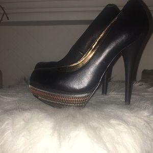 Caryssal black multi leather pump